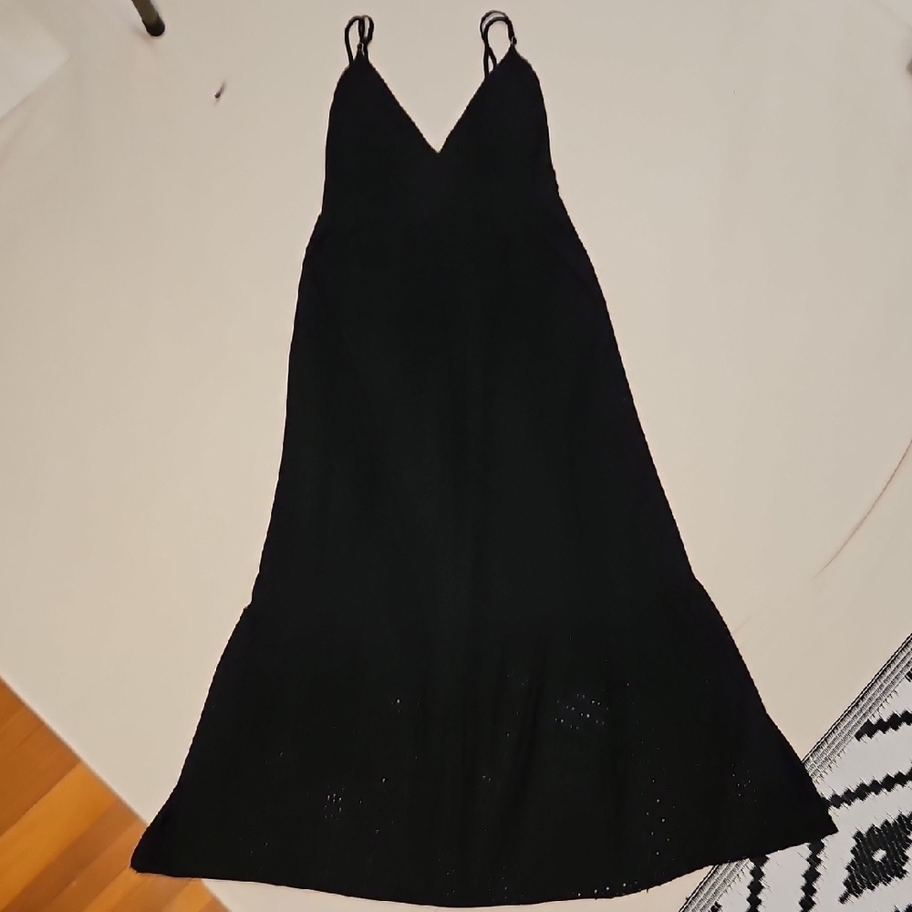 Black Sleeveless V-Neck Maxi Sundress